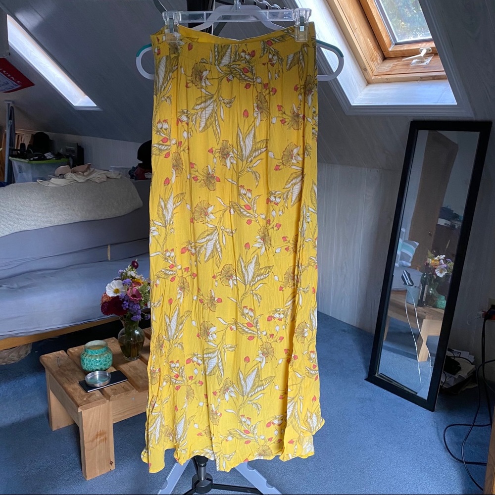 Express Midi Skirt